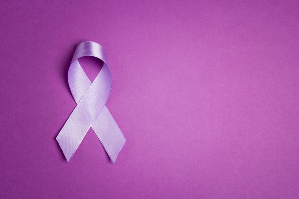 FEVEREIRO ROXO – MÊS DE CONSCIENTIZAÇÃO SOBRE LÚPUS, ALZHEIMER E FIBROMIALGIA