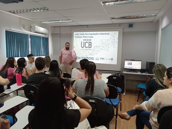 Aula Externa sobre Populações em Situação de Rua – Universidade Castelo Branco (UCB)